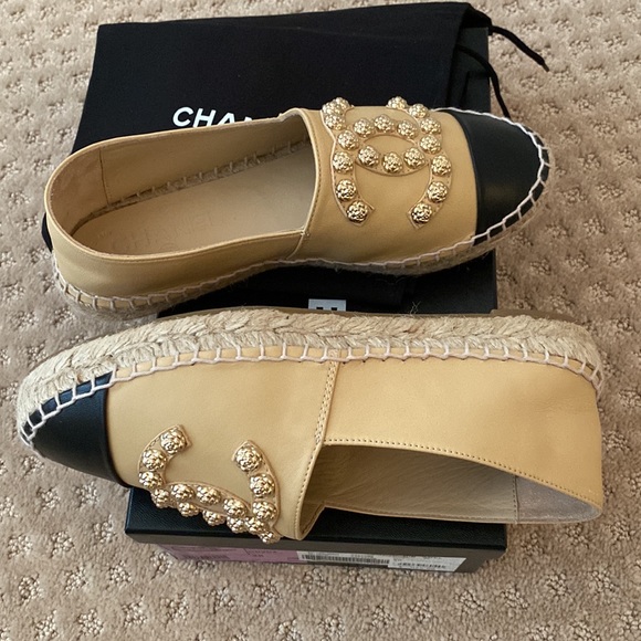 ❌NOT AVAILABLE ❌ CHANEL double espadrilles beige/black with studs - Picture 15 of 16